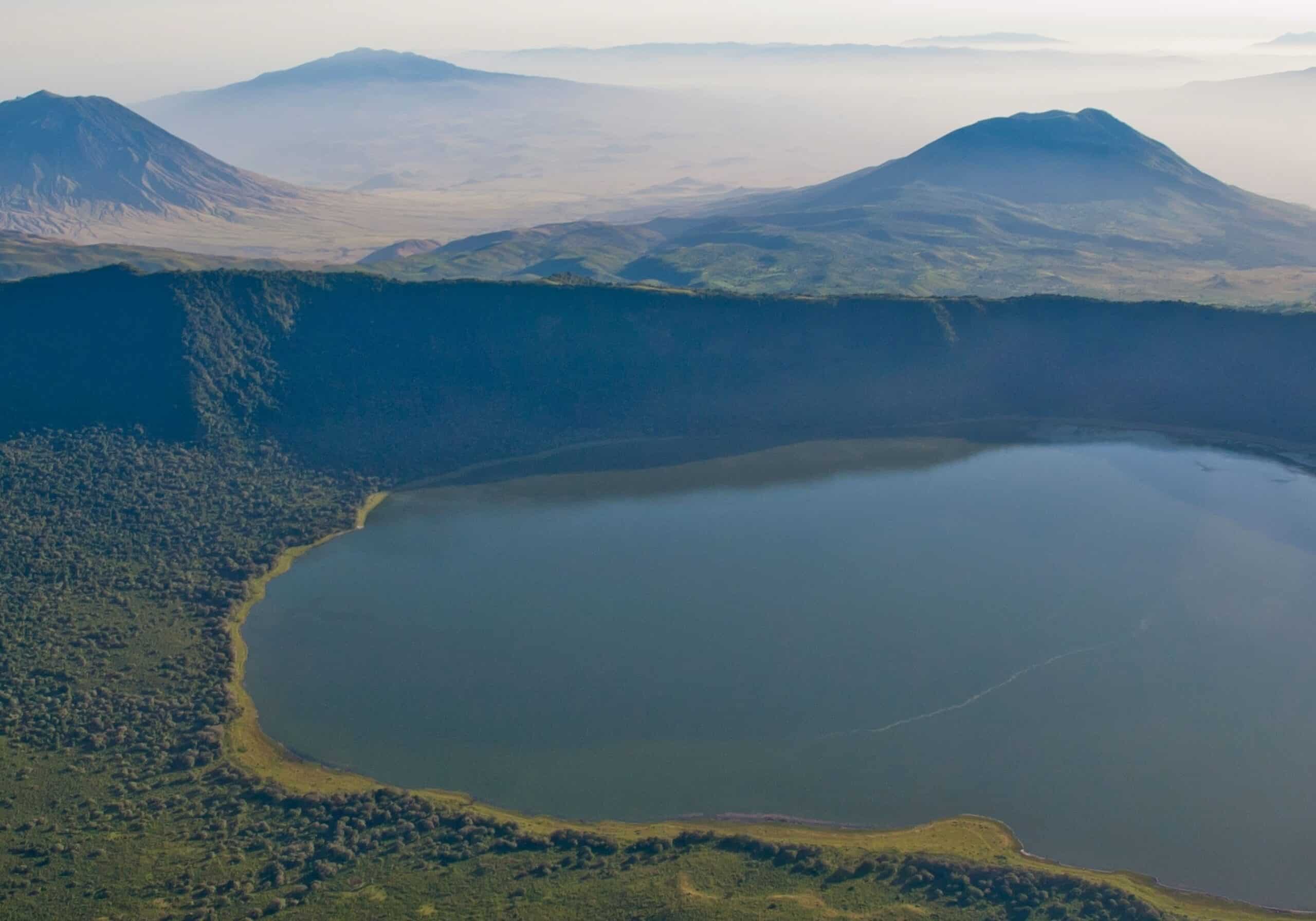Ngorongoro volcans Empakai cratere scaled