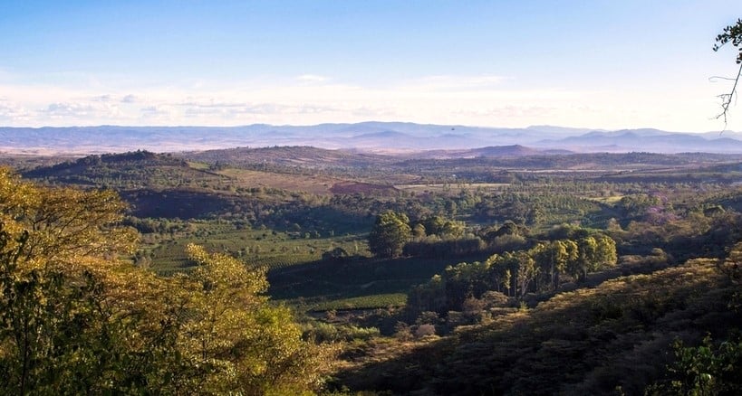 Panorama sur les hauts plateaux fertiles de Karatu dans le nord de la Tanzanie