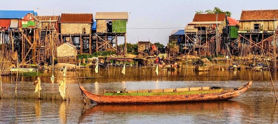 Maisons sur pilotis des villages lacustres du Tonlé Sap
