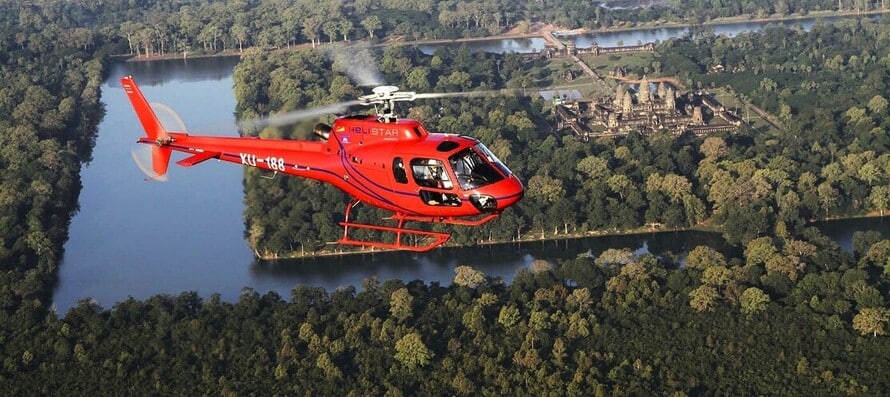 Survol du site d'Angkor en hélicoptère