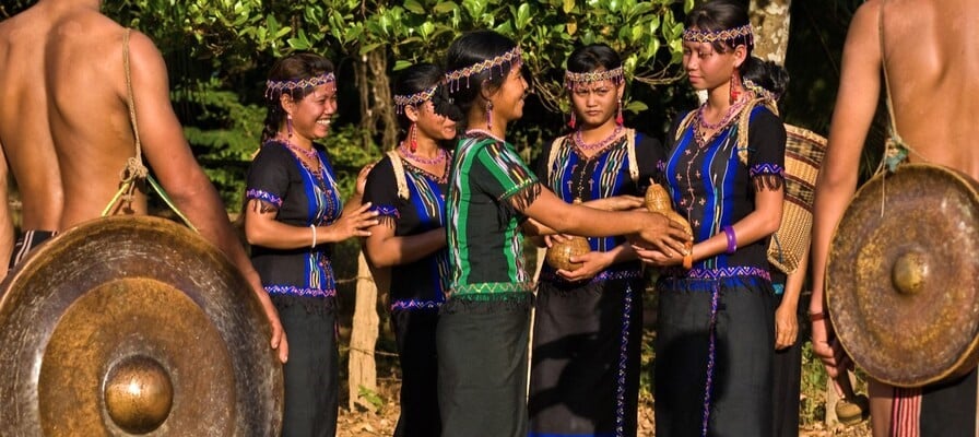 Rencontre avec les minorités ethniques du Ratanakiri