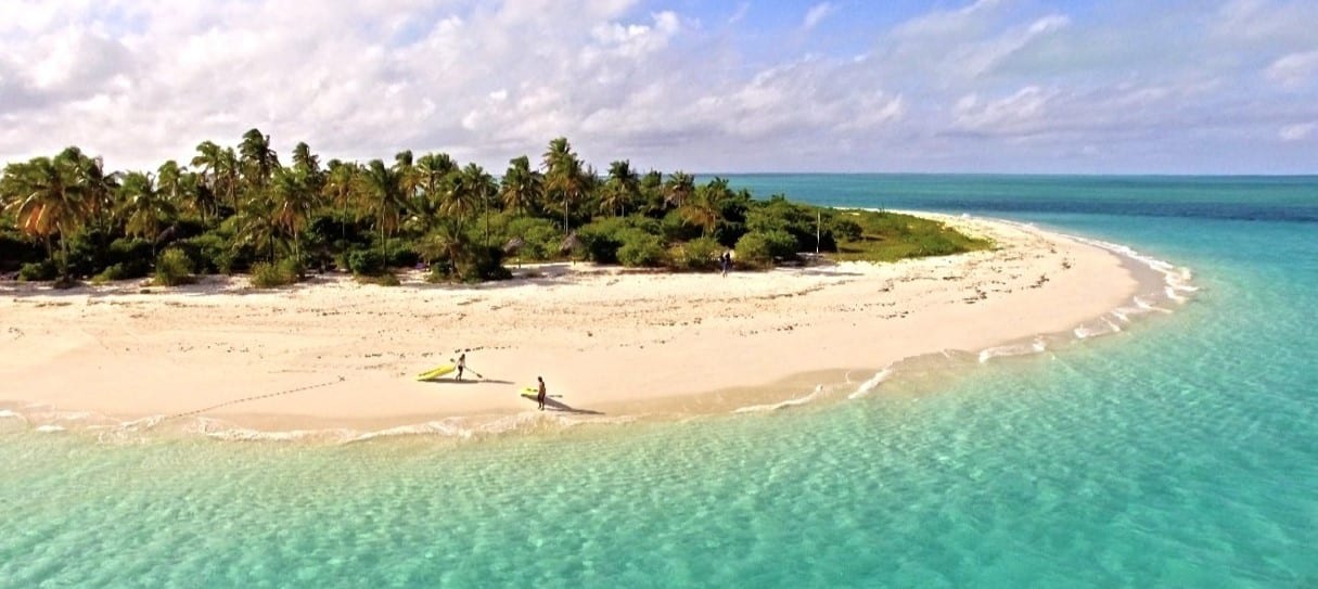 Loisirs et farniente sur la plage de Fanjove, l'une des plus belles de Tanzanie