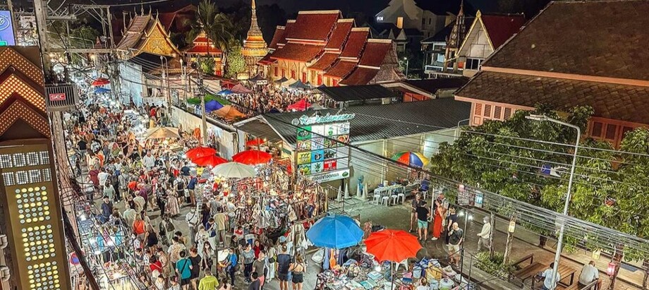 Ambiance des soirées de Chiang Maï avec ses célèbres marchés de nuit